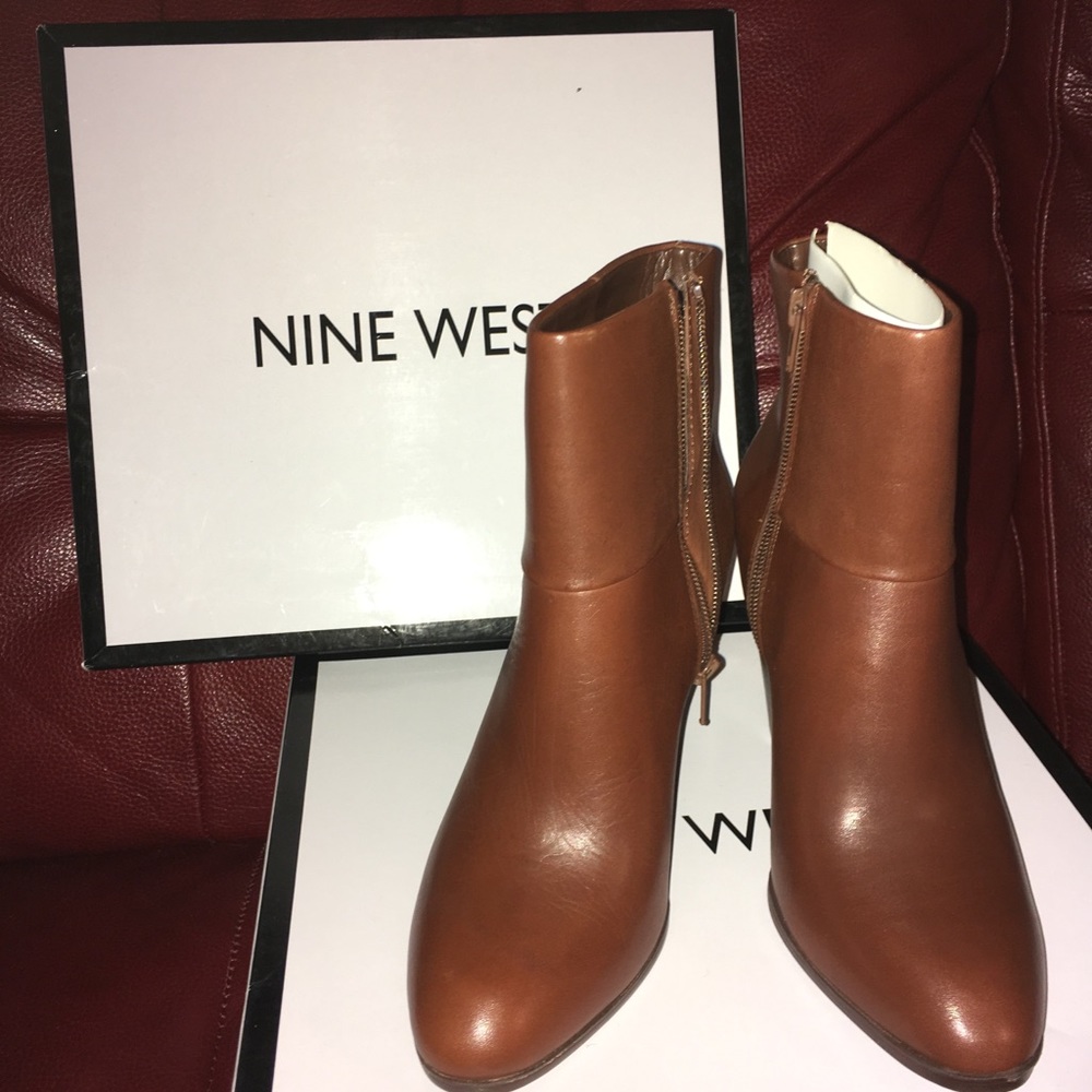 Nine West brown boots size 6